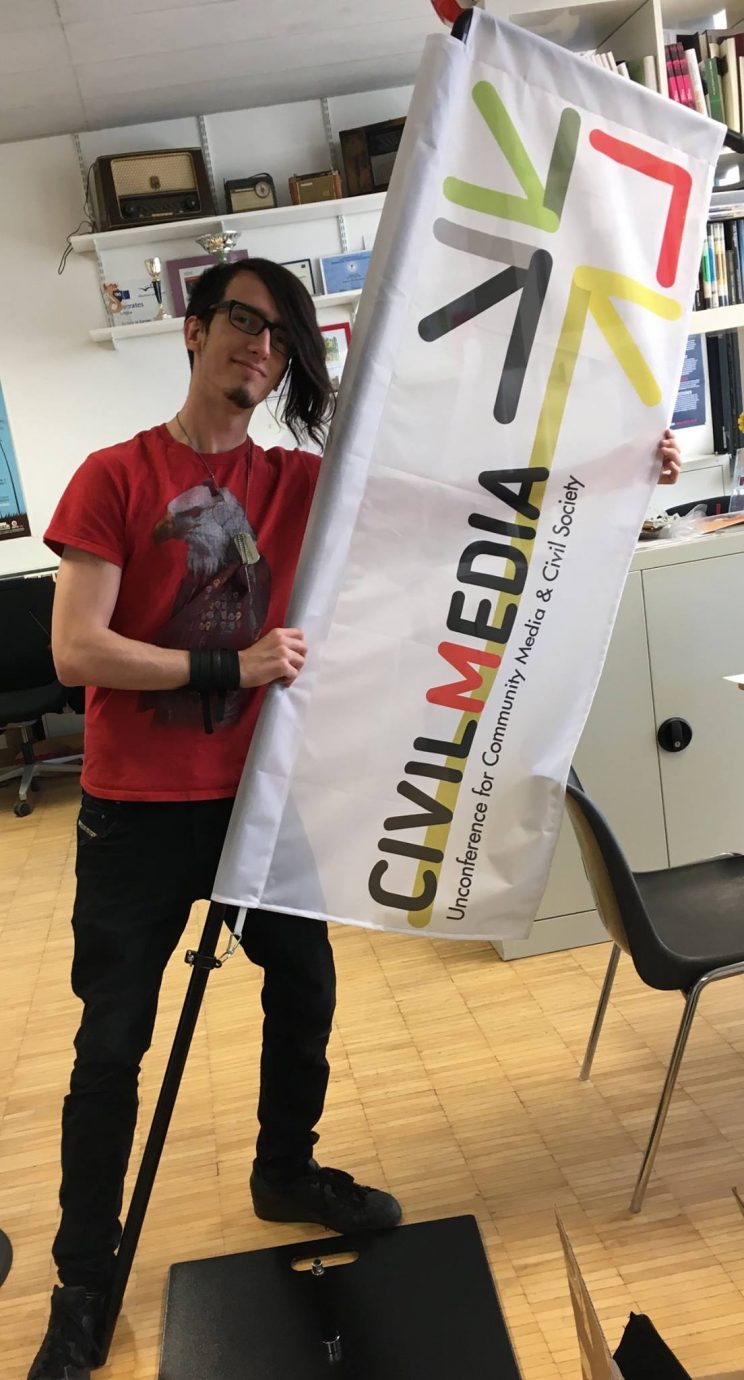 Civilmedia Flagge